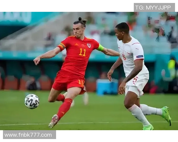 世预赛法国与荷兰对决前瞻分析及双方实力对比探讨